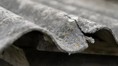 Usuwanie azbestu obejmie 13 gmin powiatu konińskiego