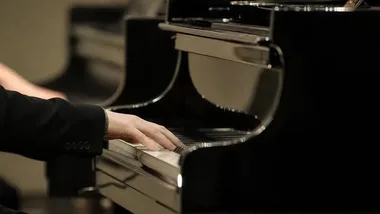 Koncert Aleksandra Dębicza i 49 portretów miasta w nowym sezonie kultury