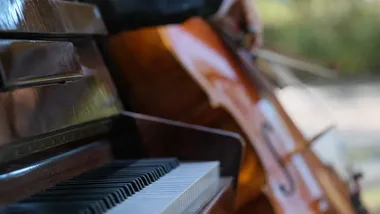 Młody pianista zagrał przy ławeczce Chopina. Wyróżniono mecenasa