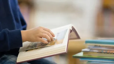 W bibliotece nawet kropka ma coś do powiedzenia w Koninie