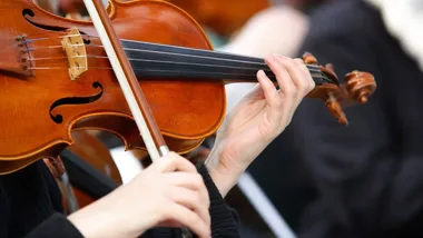 Skrzypce przejęły Dom Zemełki. Polish Violin Duo porwał konińską publiczność