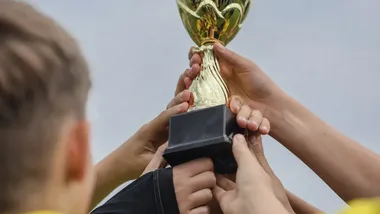 ZSGE obroniło mistrzostwo Konina. W finale wygrało z I LO 11:3