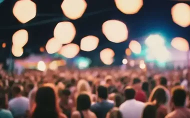 Lech Dyblik - Bukowski z gitarą i ciepłem sali w Salonie Poezji