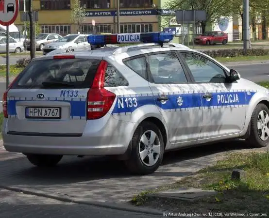 Policja skontrolowała auta nauki jazdy i przewóz osób w Koninie