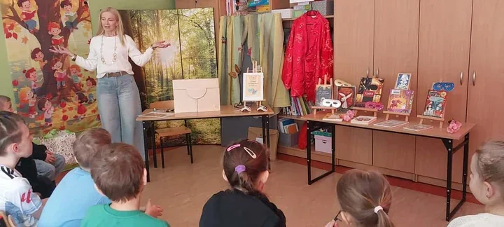 Papierowy teatr i japońskie smaczki w Łężynie przyciągnęły najmłodszych