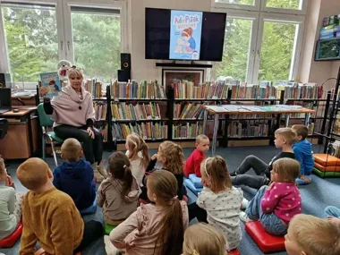 Biszkopt z biblioteki - Konin uczy dzieci mądrej adopcji