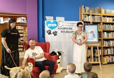 Biblioteka na Starówce zamieniła książkę o psie w lekcję empatii