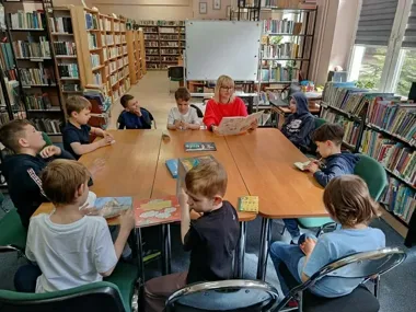 W Chorzeniu książki łączą ludzi - biblioteka stawia na małe, ważne spotkania