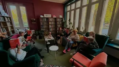 Konopnicka bez pomnika, a teraz „Marionetka” w klubie książki