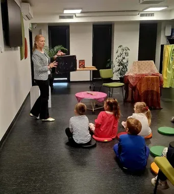 Kamishibai w Krzymowie - biblioteczna opowieść, która wciąga od pierwszej karty