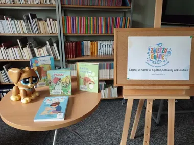 Zwierzogranie w Koninie - biblioteka zamieniła się w lekcję empatii dla najmłodszych