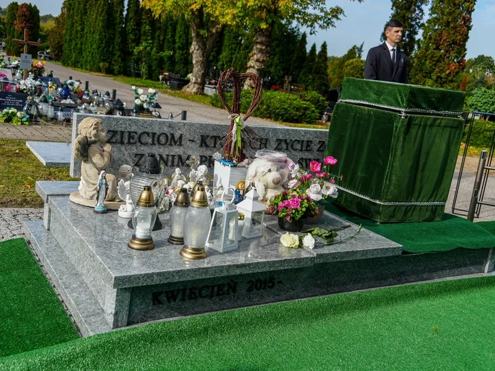 Dziewięcioro dzieci spoczęło we wspólnej mogile na konińskim cmentarzu