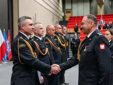 Strażackie święto w Koninie. Odznaczenia, awanse i wdzięczność za służbę