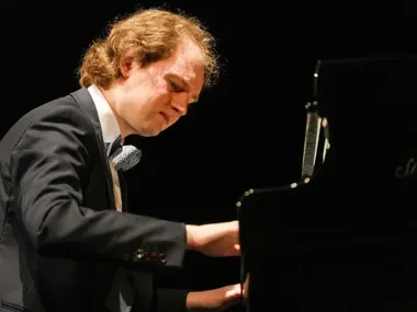 Recital Piotra Pawlaka w Oskardzie skończył się owacją i obietnicą powrotu