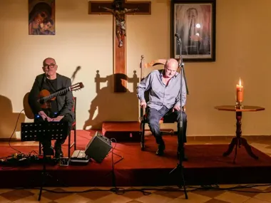 Poetycki wieczór w św. Wojciechu wybrzmiał jak pytanie o współczesnego człowieka