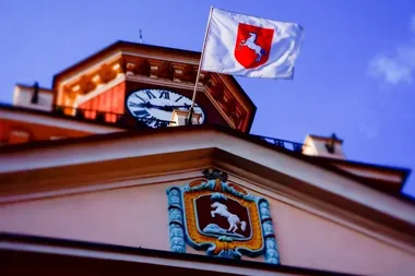 Szkoły po szkoleniach, policja zapowiada kontrole w Koninie
