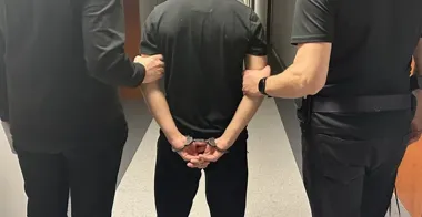 29-latek wpadł po ucieczce z posesji - miał sądowy zakaz i był pod wpływem