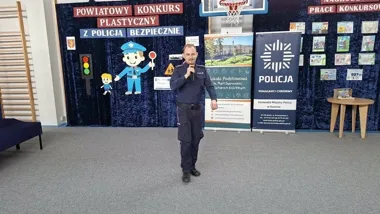 Dzieci z powiatu konińskiego narysowały bezpieczeństwo, a policja pokazała sprzęt