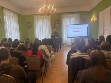 Młodzież z Żychlina promowała różnorodność zainteresowań w Pałacu Bronikowskich