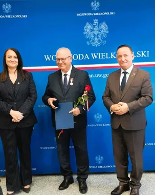 Koniński wicestarosta wyróżniony za lata pracy dla samorządu